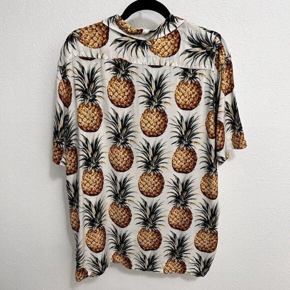 Express Pineapple Novelty Print Shirt Short Sleeve Button-Down Camp Size M - Picture 8 of 12